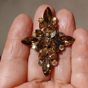 🍁Vintage Floral/ Starburst Brooch